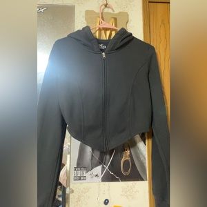 hollister cropped zip up